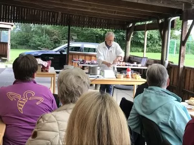 „Aus den Träumen des Sommers, wird im Herbst Marmelade gekocht“.