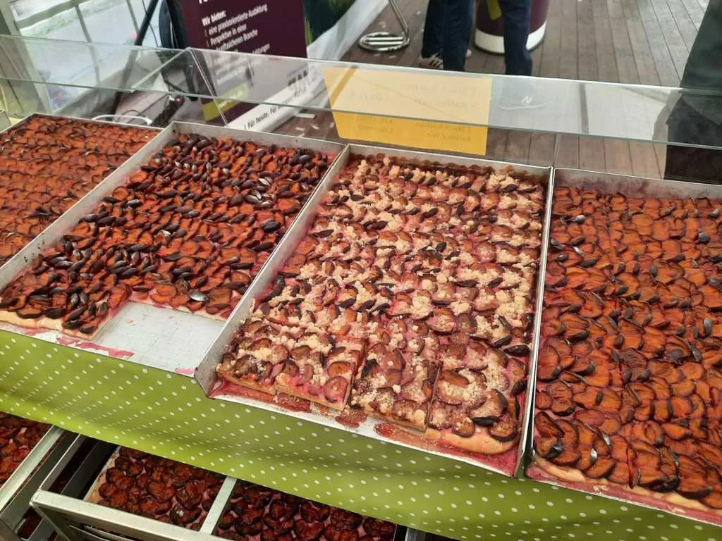 Zwetschgen-Kuchen-Buffet im LandFrauen-Cafe am 13. September 2025