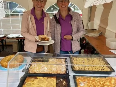 LandFrauenkuchenstand beim Kinkeldey Brunnenfest